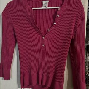 Old Navy Women's V-Neck Sweater in Rich Pink